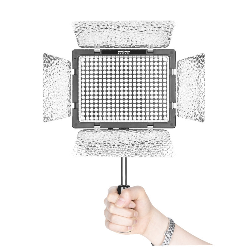 Постійне LED світло комплект софтбокс стійка аккумулятор Yongnuo YN300 III Kit Київ - фото 4