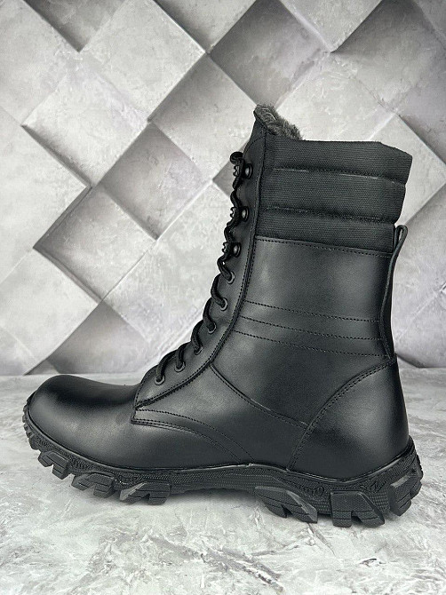 Чоловічі військові берці чорного кольору водонепронекні на хутрі прошиті та проклеєні тактичні високі берці WAR Львів - фото 8