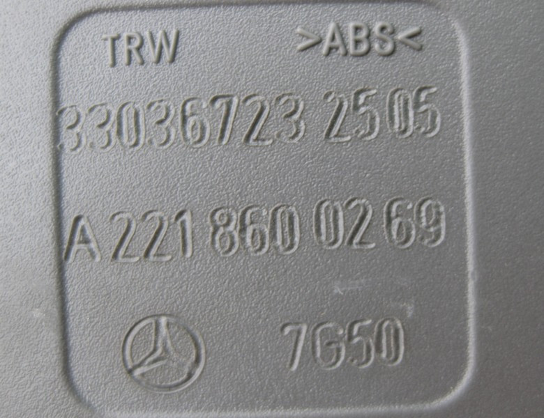 Mercedes-Benz  A2218600269 7G50 Засувка ременя безпеки задня права та центральна сіра S-Class W221 Одеса - фото 3