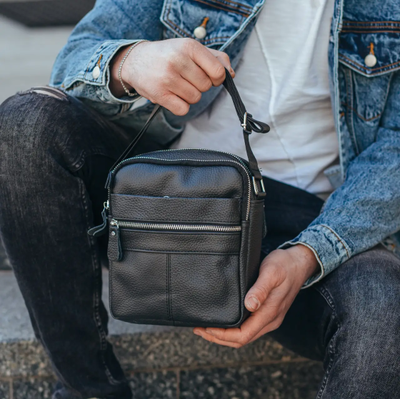 Сумка-барсетка чоловіча 19х22х5, месенджер через шкіряне плече Tiding Bag BON6165 чорний Київ