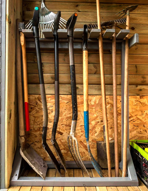 Органайзер для садового инвентаря 