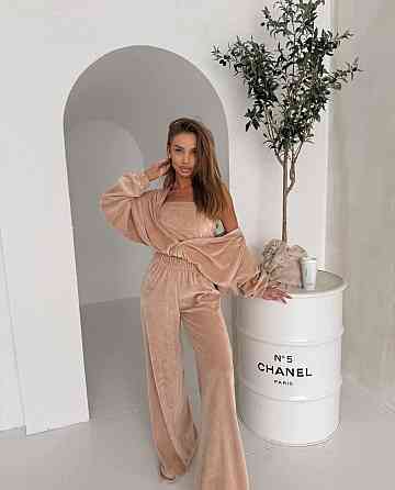 Жіночий плюшевий костюм-трійка: кофта топ і штани з велюру Бежевий, 44/46 Одеса