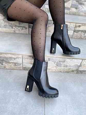 Жіночі черевики VELONY чорні натуральна шкіра каблук 9см висота 11см (71A-4-2) Коломия