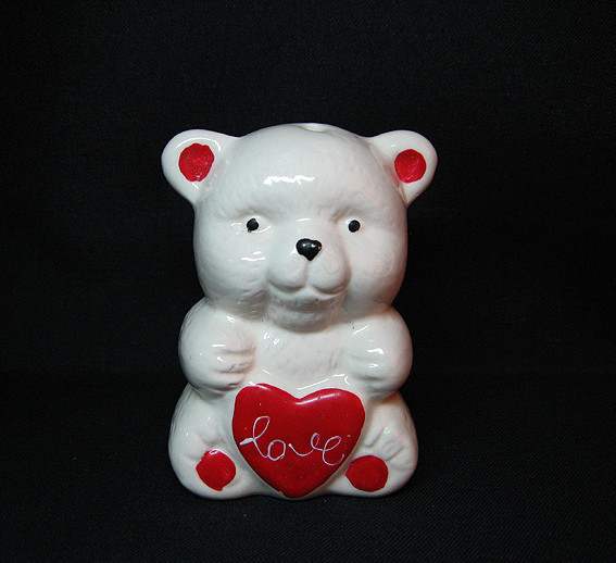 Фигурка сувенирная Мишка с сердечком Киев - изображение 1