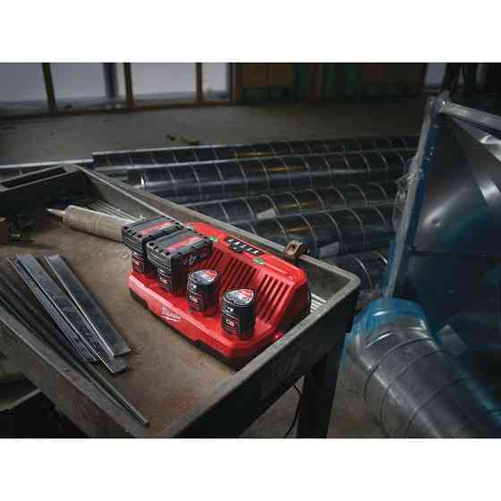 Зарядний пристрій MILWAUKEE, M12 C4 (для 4х акум. М12) Одеса