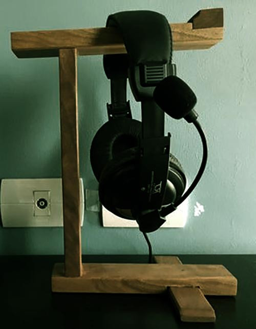 Стойка для наушников 
