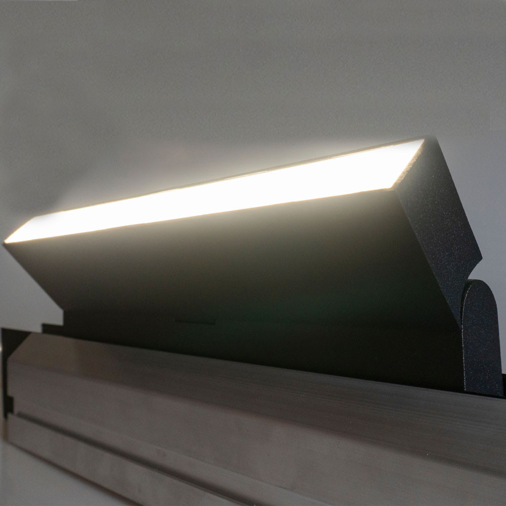 Milight Магнітний світильник лінійний поворотний floodlight чорний 3000К L220mm 12Вт 960Lm 48V Коломыя - изображение 5