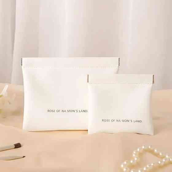 Набор портативных косметичек 2 шт для аксессуаров,футляры для хранения мелочей размер 14х18 и 11х12 см,белый Каменец-Подольский