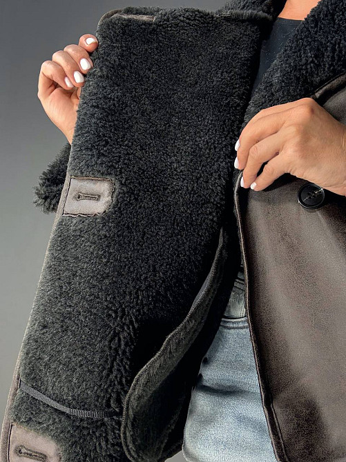 Дублянка жіноча Aftf Basic 242 з темним хутром на ґудзиках коричнева, коричневий, L Київ - фото 14