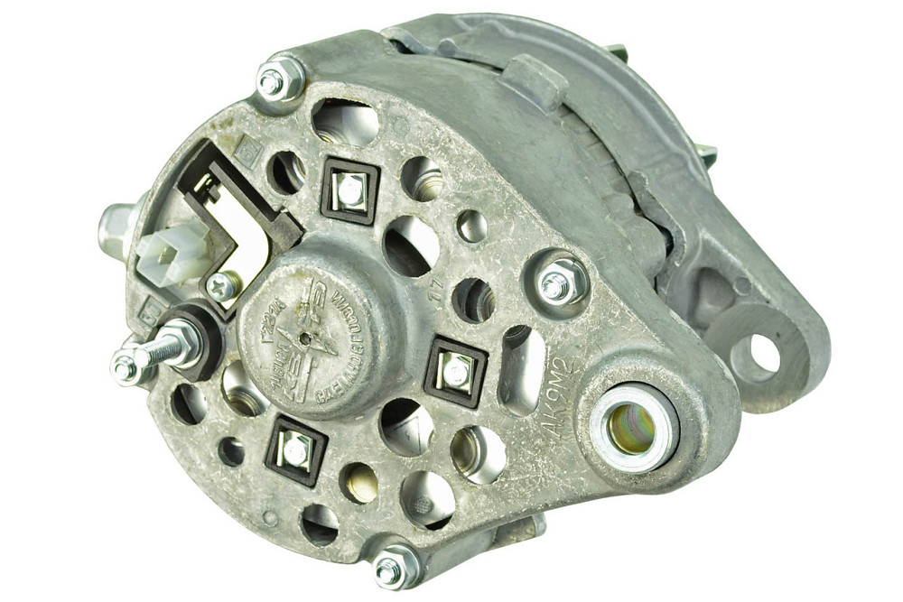 Генератор 2102, 2103, 2106, 2121 42A, 14V, 588W шків 80 мм КЗАТЕ 2101, Мукачево - фото 1