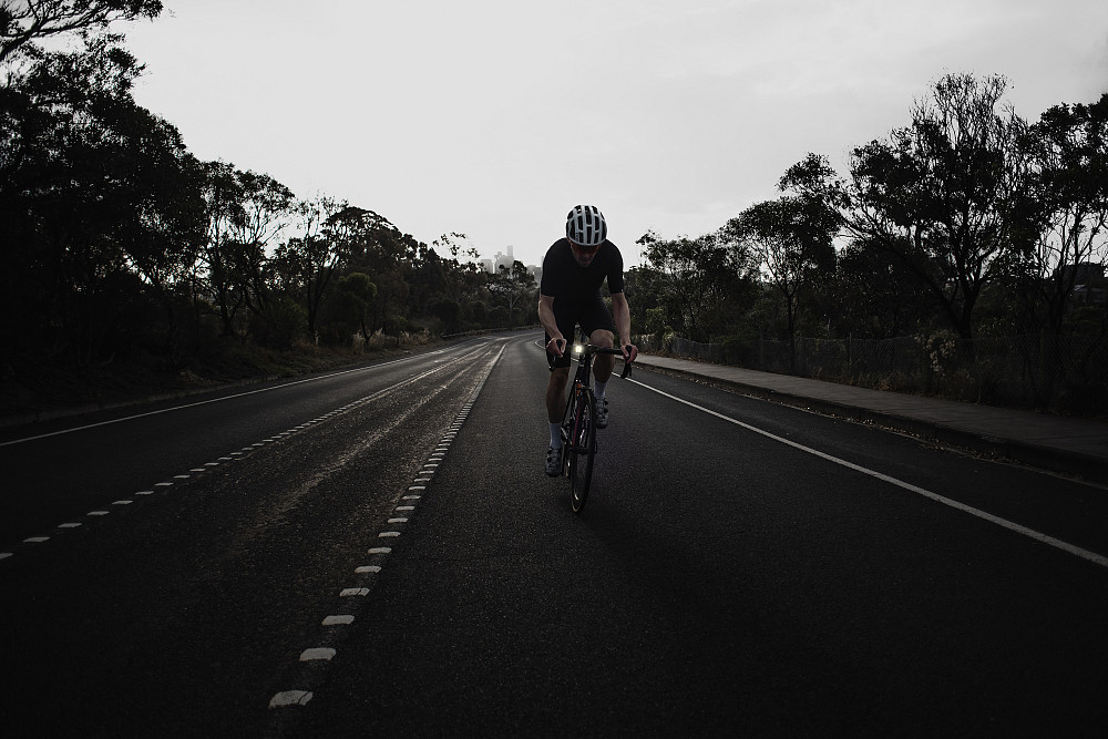 Мигалка задняя Knog Blinder Skull Array Rear 100 Lumens Киев - изображение 10