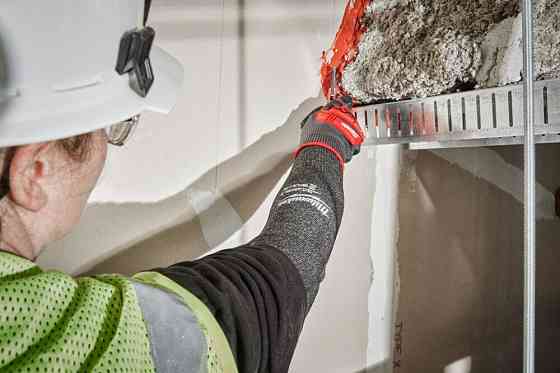 Нарукавник серый MILWAUKEE с сопротивлением порезам 5/E уровня, 40см Одесса