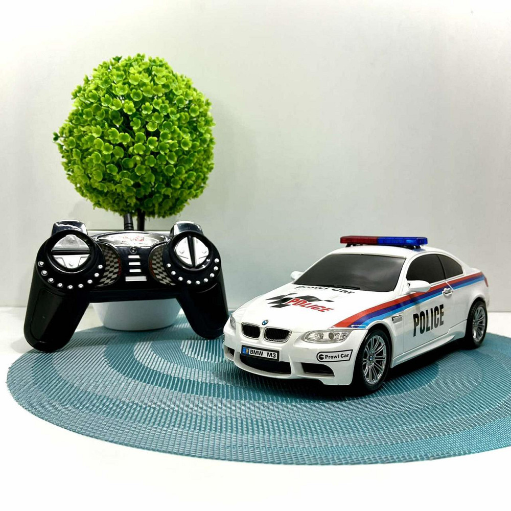 Машина на радіокеруванні Поліція пульт 2.4GHz підсвічування акумулятор 4.8V гумові колеса USB кабель Біла (866-1803 PB) Чернігів - фото 1