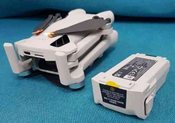 Квадрокоптер: DJI Mini 4 Pro Fly More Combo DJI RC2 (CP.MA.00000735.01) Новій, Харків