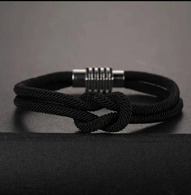 Чорний браслет зі шнура зі знаком нескінченності – талісман, оберіг, аксесуар на руку Київ - фото 1
