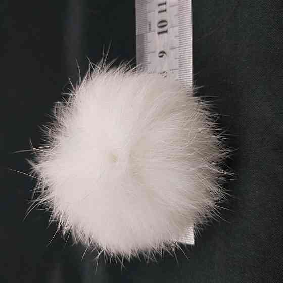 Помпон на шапку з натурального хутра кролика Червоний 7-8см Харків