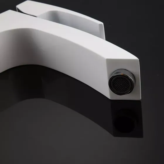 Смеситель для раковины высокий GAPPO G1007-18 белый/хром Киев