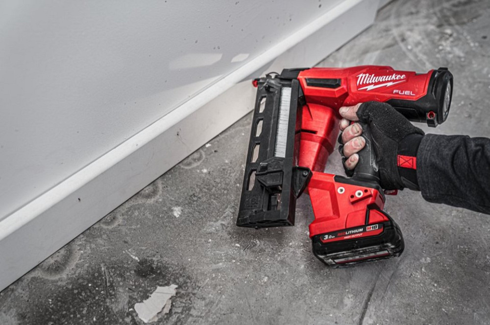 Пістолет цвяхозабивний акумуляторний безщітковий M18 FN16GA-202X MILWAUKEE Одеса - фото 8