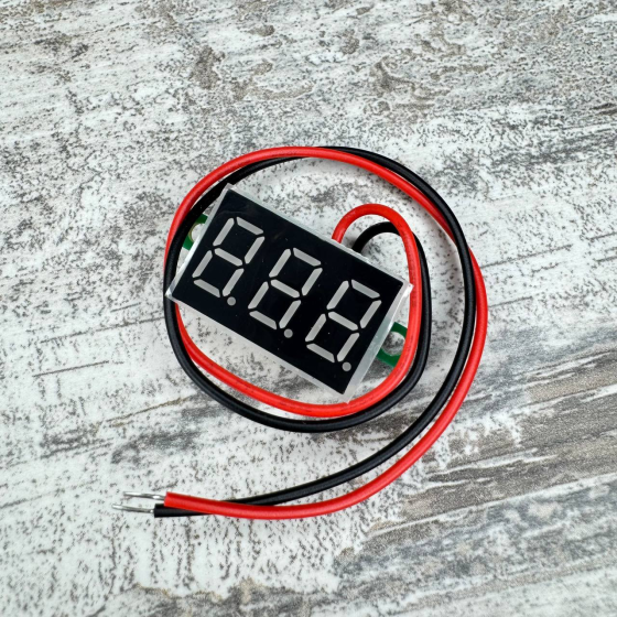 Цифровий вольтметр 2.5-30В з LED-дисплеєм 0.36", точний вимір напруги для авто, електроніки та домашніх приладів Київ