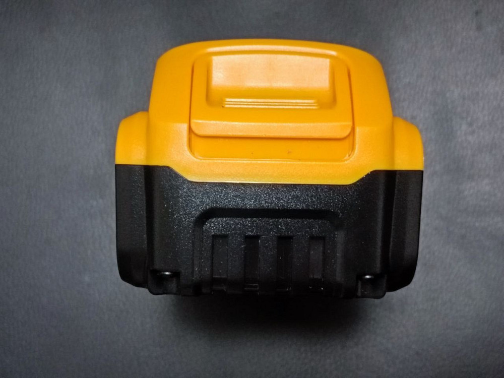 Аккумулятор DEWALT 20V 5Ah Lithium ion NEW! Киев - изображение 5