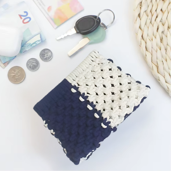 Набір макраме для рукоділля, для творчості в'язання своїми руками гаманця 15.7х10см колір синій з білим Кам'янець-Подільський