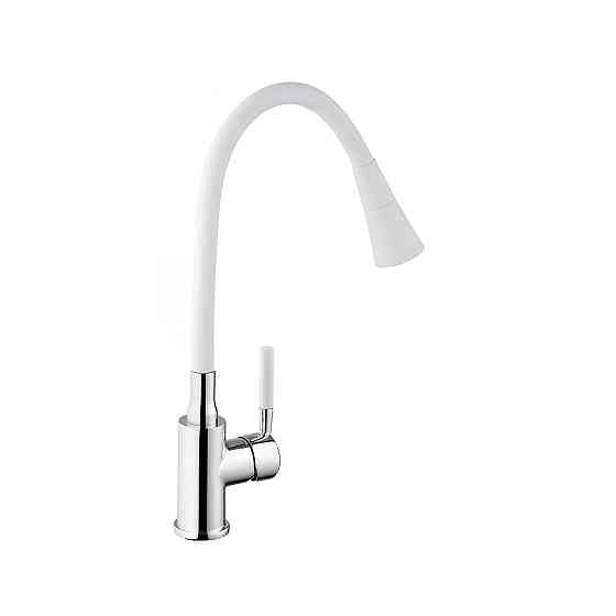 Смеситель для кухни с гибким изливом Kroner KRM Kuche - C132WHI белый/хром Киев