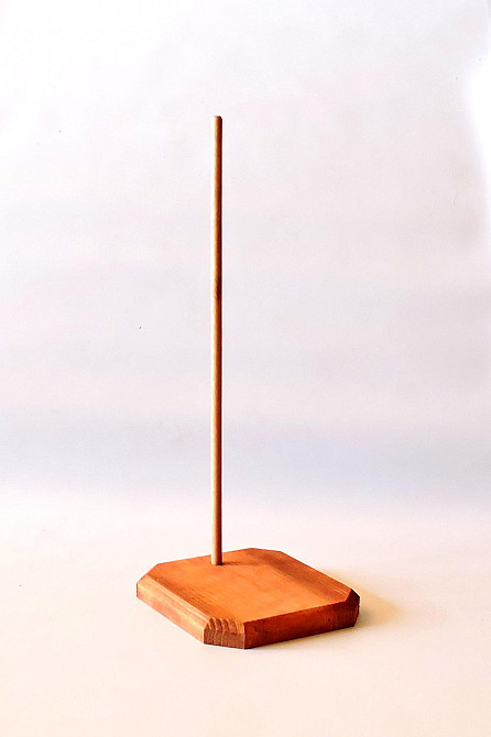 Подставка для кукол 