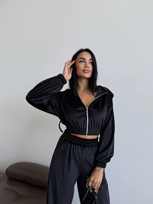 Жіночий прогулянковий оверсайз костюм-двійка: кофта та штани турецький велюр Чорний Одеса - фото 6