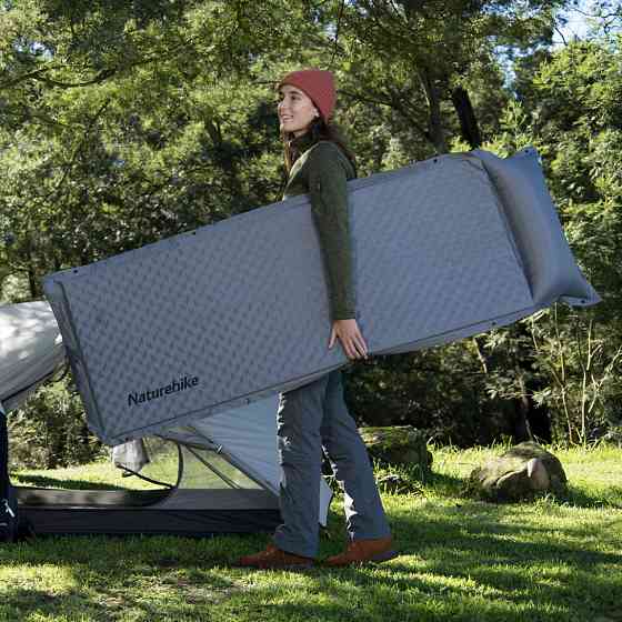 Килимок самонадувний одномісний з подушкою Naturehike CNK2300DZ014, 60мм, графіт Київ