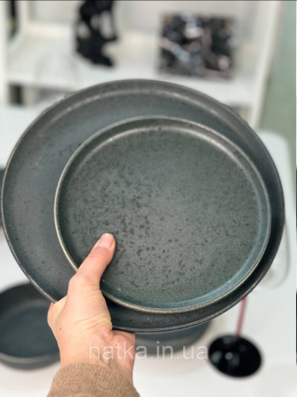 Тарілка чорна кераміка 21*2,5 см "Шайні-дот" 101-0410 для дому та ресторанів Київ