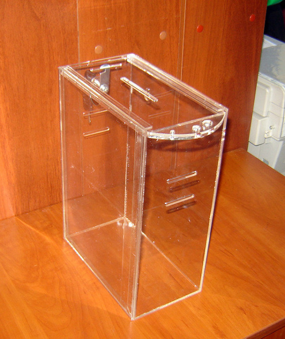 Скринька для пожертв EKOSTAR 215х120х300мм з прорізами під ремінь та кишенею А4 Київ - фото 7