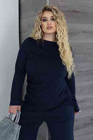 Женский базовый костюм с широкими штанами 