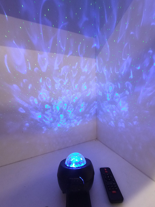 Проектор Галактичне небо з блютуз колонкою Starry Projector Light (Б клас) Луцьк - фото 1