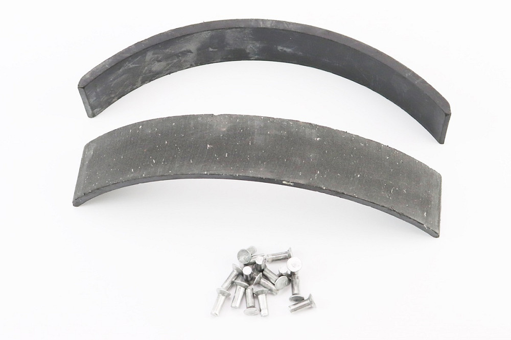 Гальмівні накладки к-кт 2шт з заклепками Київ - фото 1