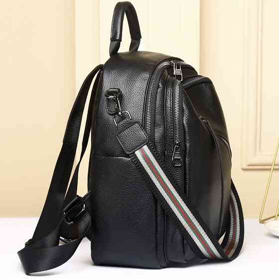 Стильна чорна жіноча сумка-рюкзак з натуральної шкіри Київ