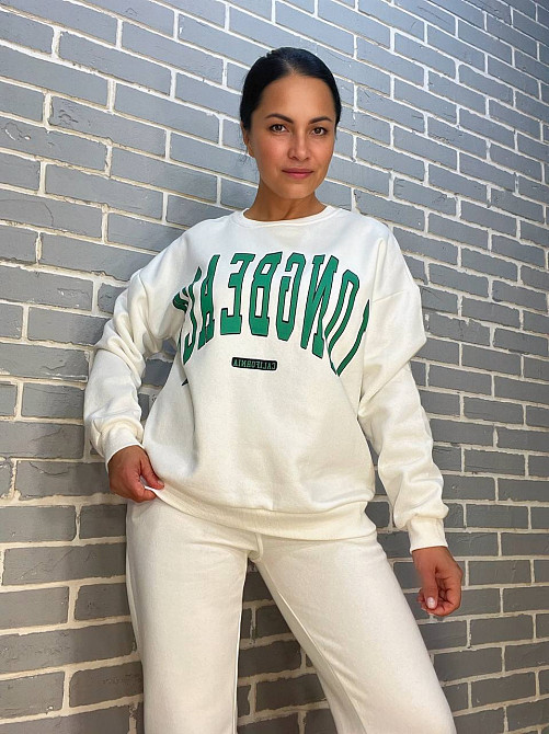 Костюм женский Quzen 399-488 спортивный утепленный свитшот с надписью оверсайз и брюки на резинке белый, белый, M Киев - изображение 9