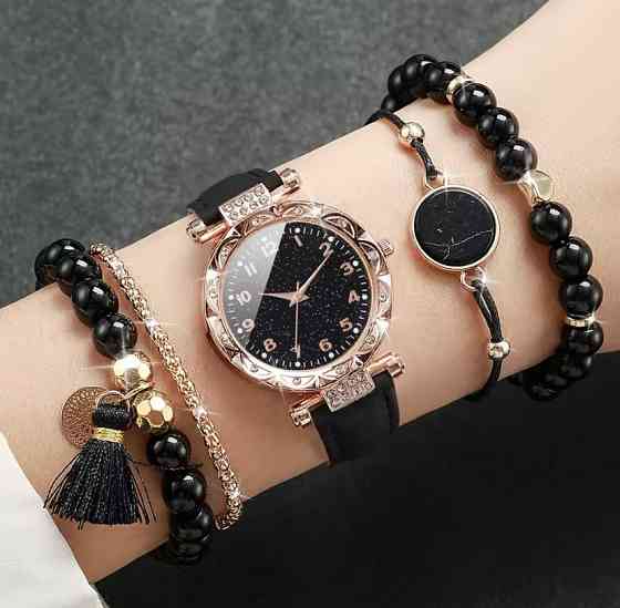 Подарочный набор для женщин в наборе 1 наручные часы 4 оригинальными браслетами без подарочной коробки черный Киев