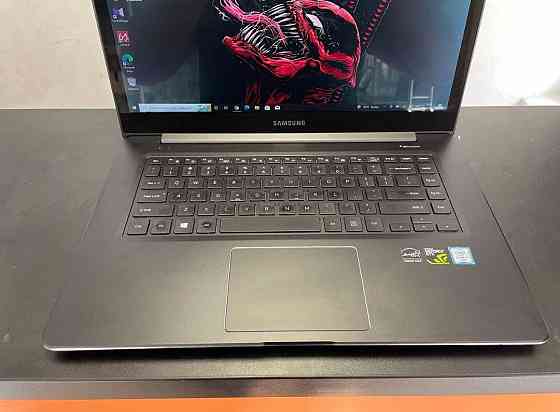 Ігровий Ультрабук Samsung б/у в гарному стані Київ