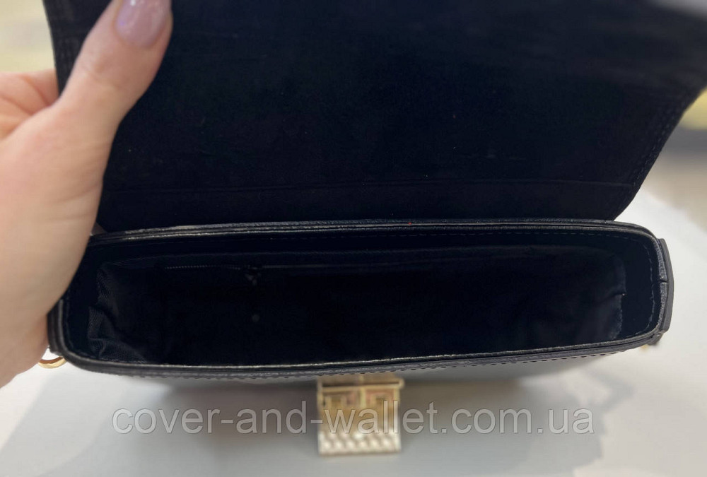 Маленька каркасна жіноча сумка чорного кольору з гладкої шкіри Virginia Conti Київ - фото 12