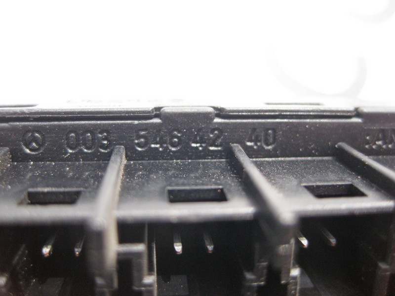 Mercedes-Benz  A0035464240 Розподільник потенціалів CAN C-Class W203 E-Class W211 ML W164 GL X164 CLC C203 CLS C219 SL R230 Одесса - изображение 4