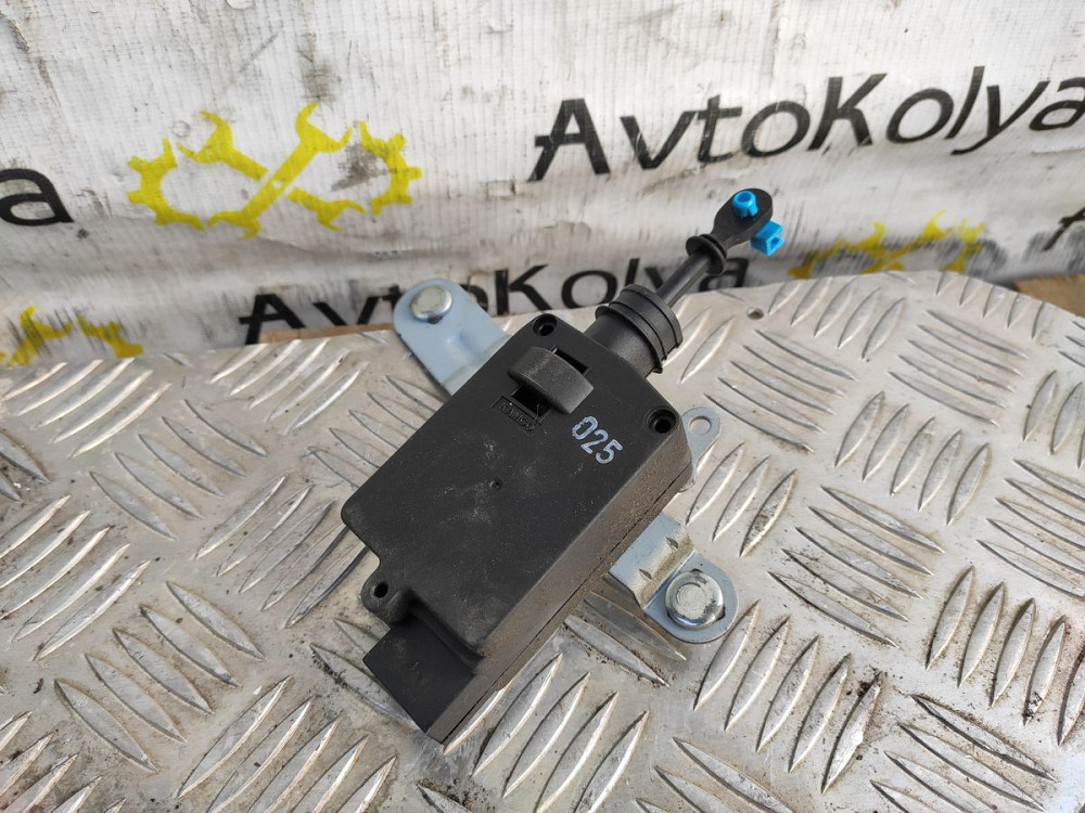 Моторчик замка кришки багажника Hyundai Santa Fe 2010-2012 Ковель - фото 1