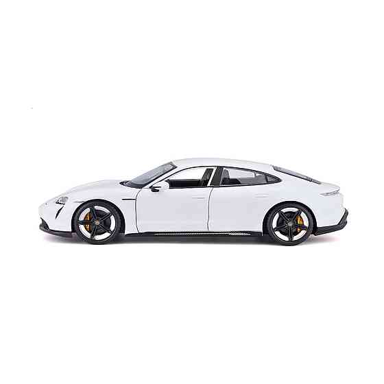 Автомодель - Porsche Taycan Turbo S (1:24) Днепр