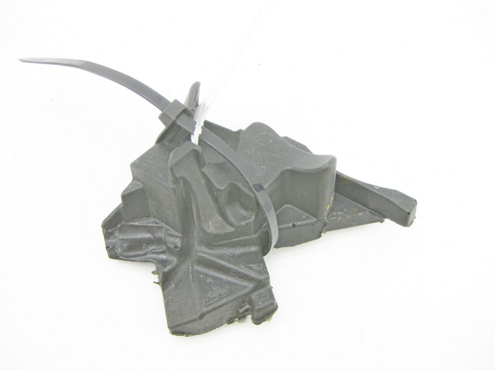 Mercedes-Benz  A2762262385 Тепловий екран моторного відсіку C-Class Cabrio A205 C-class Estate S205 C-Class Coupe С205 C-Class W205 GLC X253 GLC Coupe Одесса - изображение 3