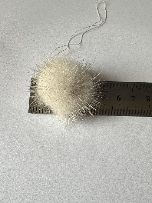 Помпони з натурального хутра норки Молочний Харків - фото 2