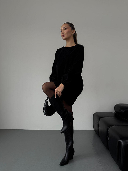 Жіноче базове плаття вільного крою з об'ємними рукавчиками мікровельвет Чорний, 50/52 Одеса - фото 5