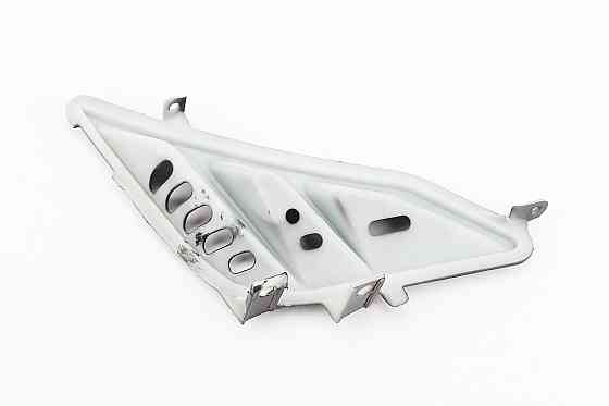 пластик - вставка пластика основного права Storm 2013 Киев