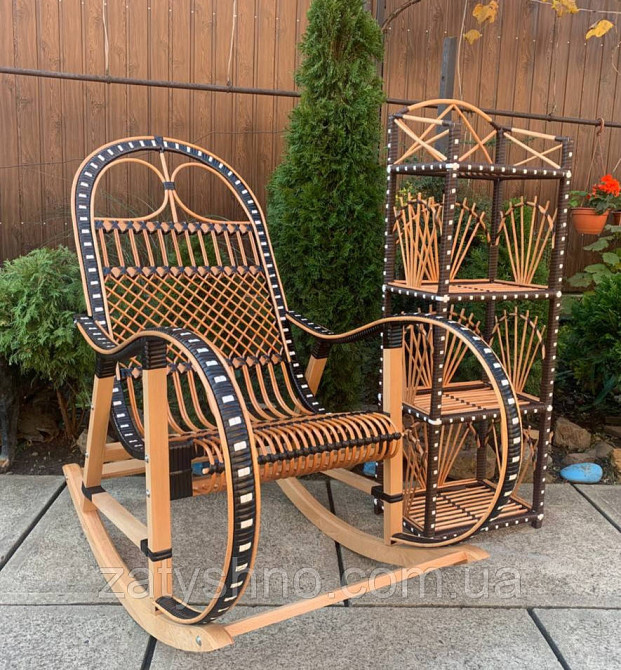 Крісло-гойдалка та етажерка, комплект плетених меблів Київ - фото 2
