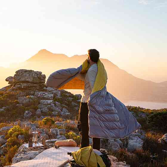 Спальний мішок із натуральним пухом Naturehike CW700 CNK2450WS048 Жовто-сірий L Вінниця