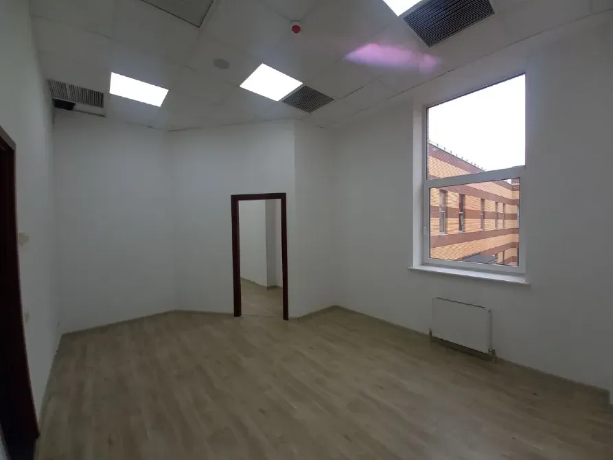 Офіси з гарним ремонтом, 6 поверх Самий центр міста (вул Шевченка) Зручне планування, просторі кімнати (див. план), свій туалет і комірки Дніпро - фото 10