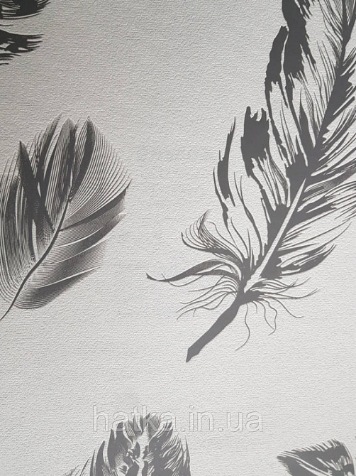 Обои виниловые на флизелине Marburg 82112 Felicita темно серые перья птиц на молочном фоне Киев - изображение 2